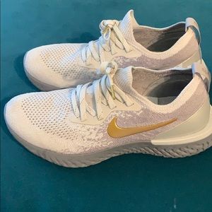 Nike Epic React Flyknit 2